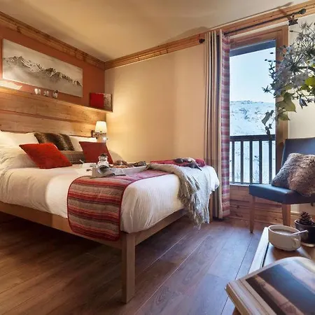 Дом отдыха Les Menuires Sleeps 8 Pool Wifi