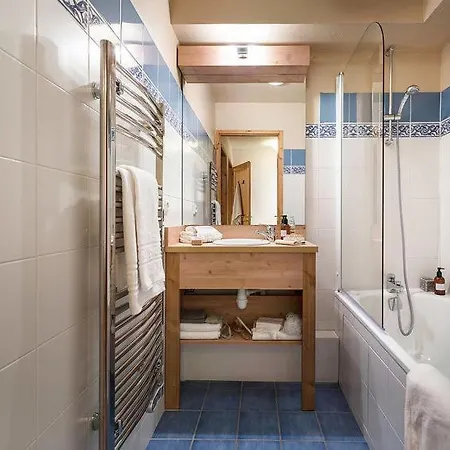 Les Menuires Sleeps 8 Pool Wifi Дом отдыха